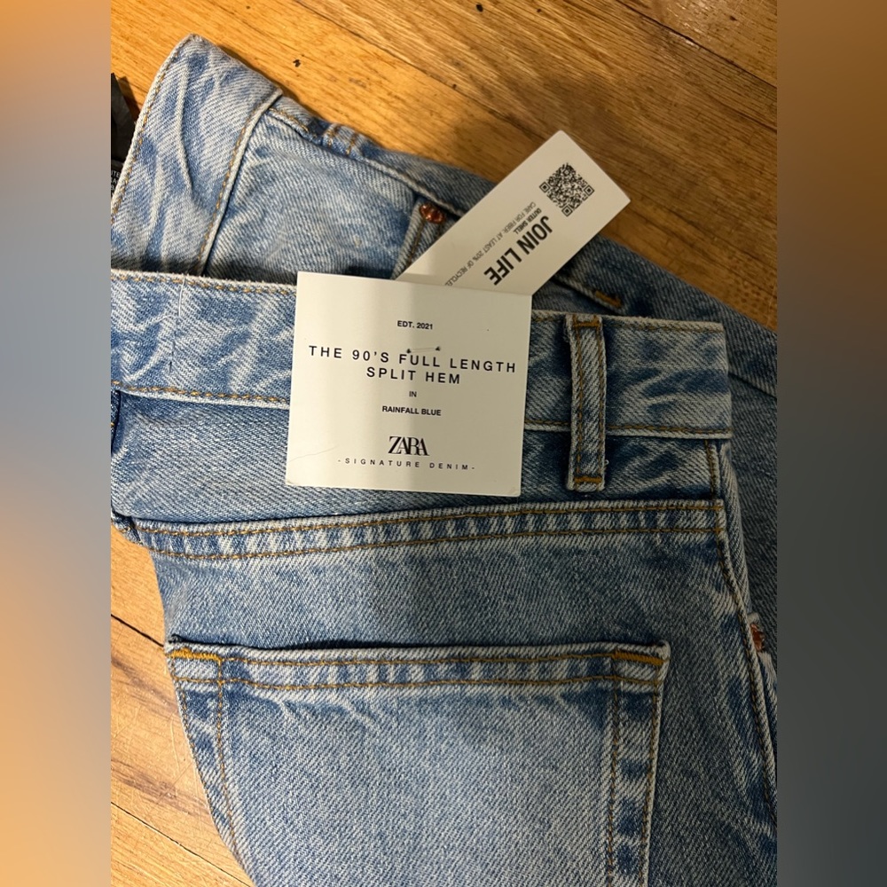 NWT Size 2 Zara 90’s High Rise Full Length Split Hem Jeans